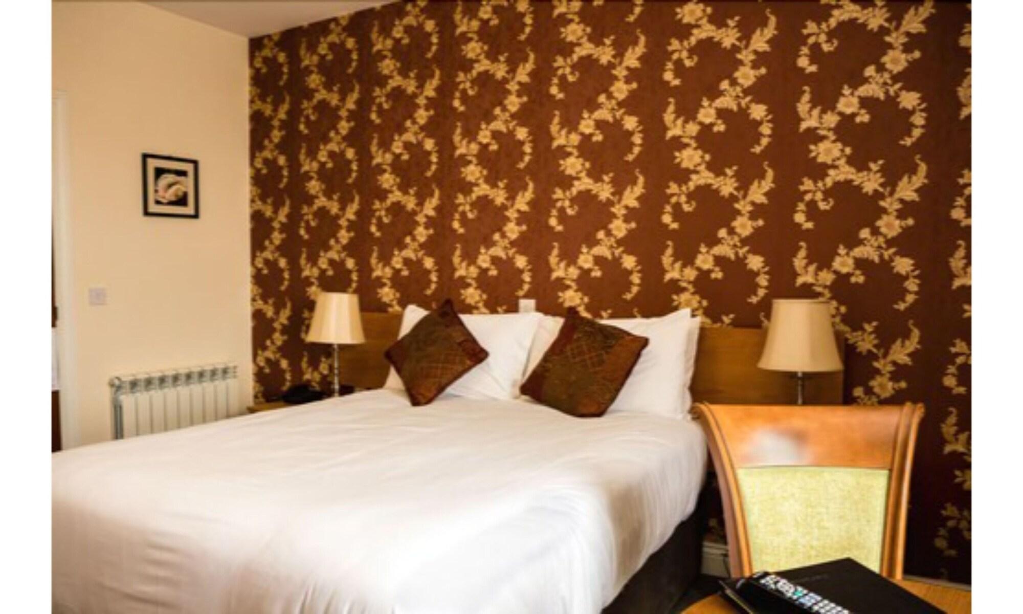 The Beara Coast Hotel คาสเซิลทาวน์เบียร์ ภายนอก รูปภาพ