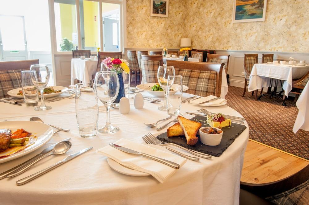 The Beara Coast Hotel คาสเซิลทาวน์เบียร์ ภายนอก รูปภาพ