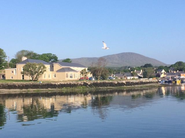 The Beara Coast Hotel คาสเซิลทาวน์เบียร์ ภายนอก รูปภาพ