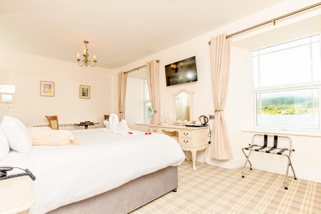 The Beara Coast Hotel คาสเซิลทาวน์เบียร์ ภายนอก รูปภาพ